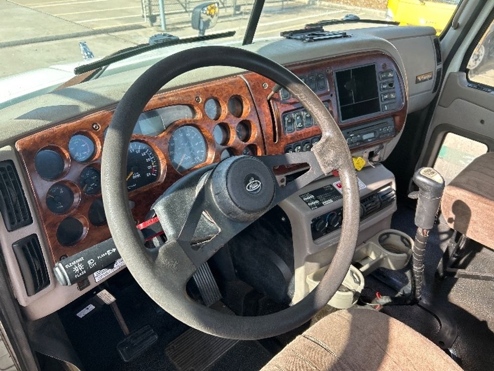 Day Cab Tractor-Heavy Duty Tractors-Mack-2005-Vision CXN613-Houston-TX-487,890\n\t\tmiles-$ 12,500 - Image 10