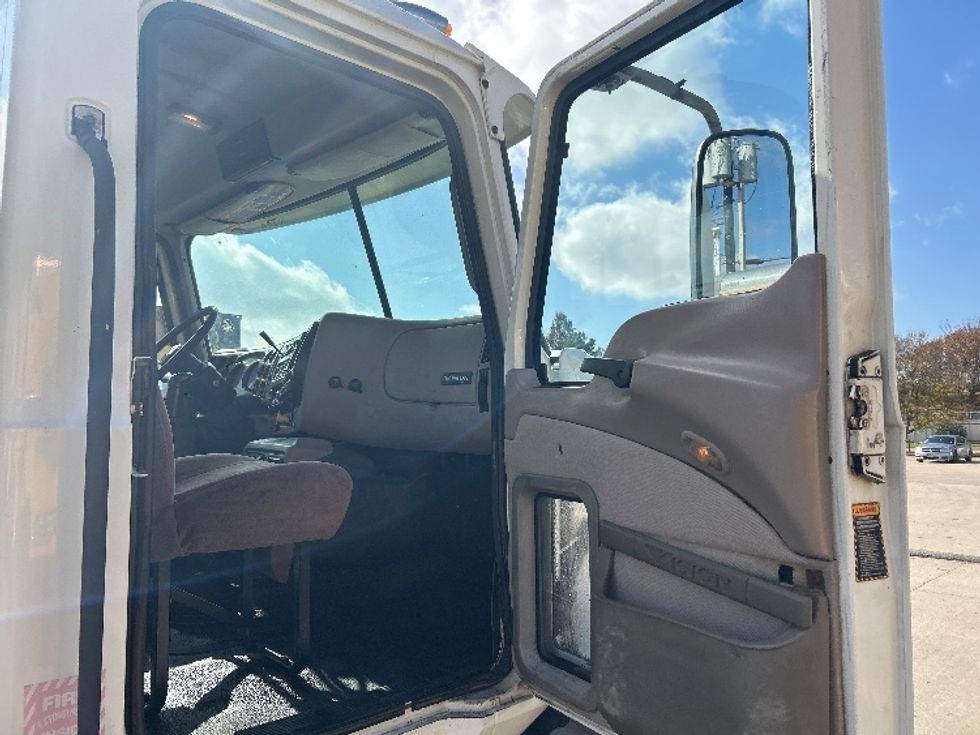 Day Cab Tractor-Heavy Duty Tractors-Mack-2005-Vision CXN613-Houston-TX-487,890\n\t\tmiles-$ 12,500 - Image 12