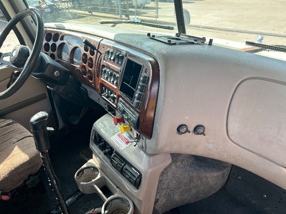 Day Cab Tractor-Heavy Duty Tractors-Mack-2005-Vision CXN613-Houston-TX-487,890\n\t\tmiles-$ 12,500 - Image 14