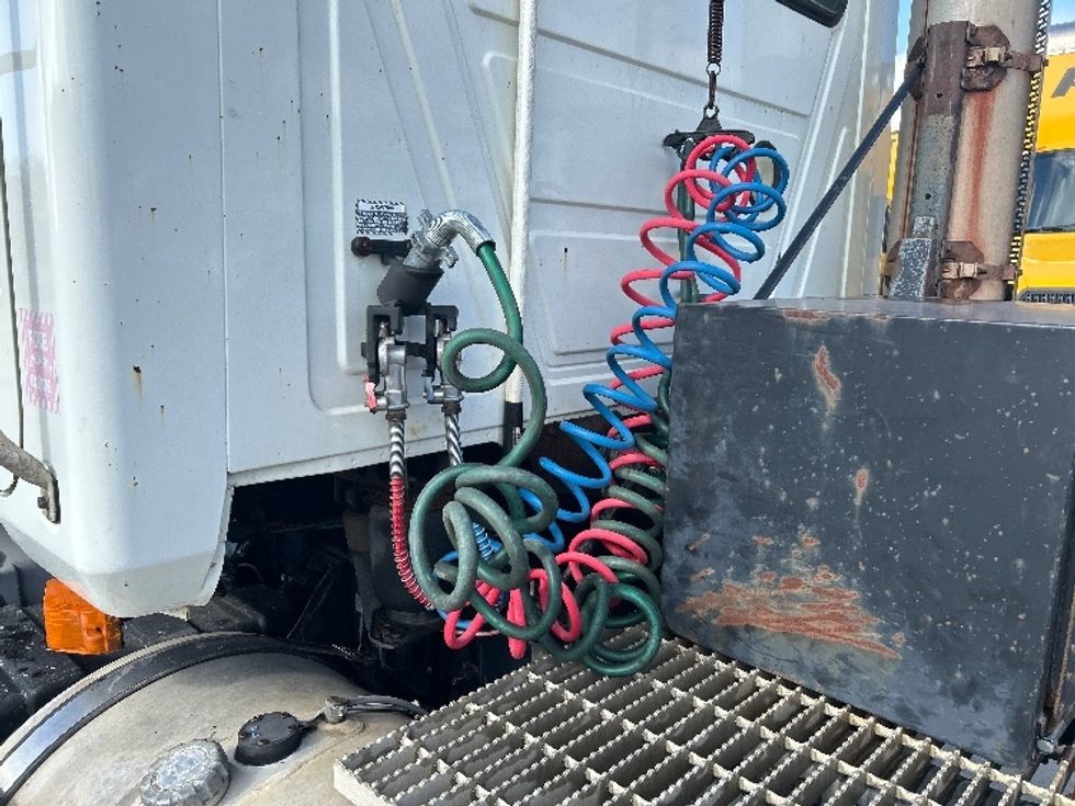 Day Cab Tractor-Heavy Duty Tractors-Mack-2005-Vision CXN613-Houston-TX-487,890\n\t\tmiles-$ 12,500 - Image 18