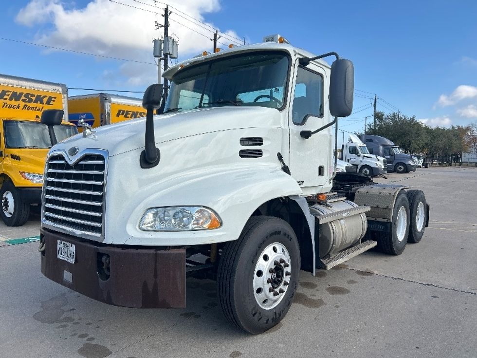 Day Cab Tractor-Heavy Duty Tractors-Mack-2005-Vision CXN613-Houston-TX-487,890\n\t\tmiles-$ 12,500 - Image 3