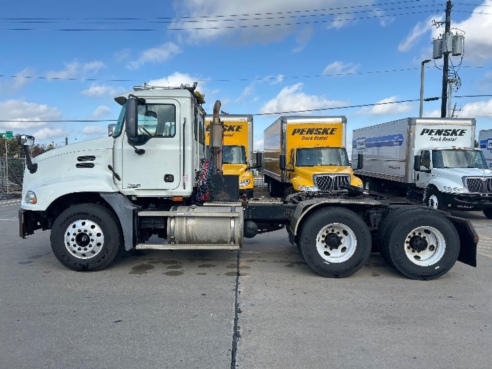 Day Cab Tractor-Heavy Duty Tractors-Mack-2005-Vision CXN613-Houston-TX-487,890\n\t\tmiles-$ 12,500 - Image 4