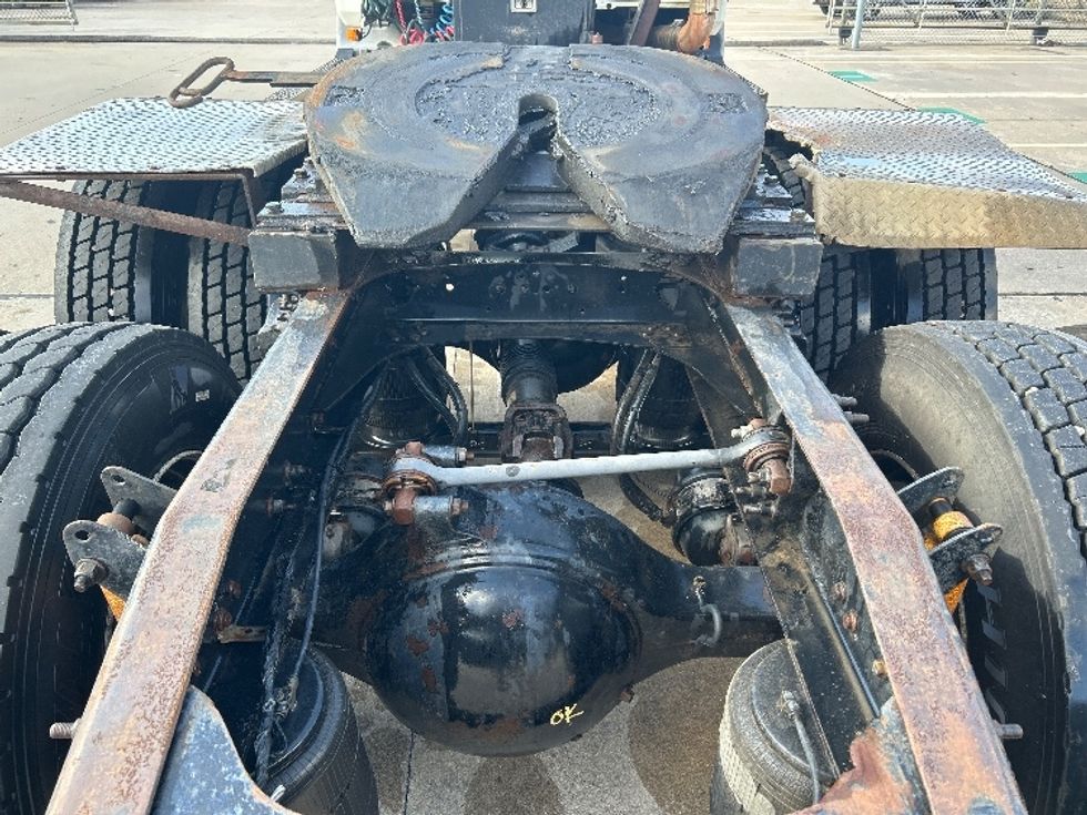 Day Cab Tractor-Heavy Duty Tractors-Mack-2005-Vision CXN613-Houston-TX-487,890\n\t\tmiles-$ 12,500 - Image 6