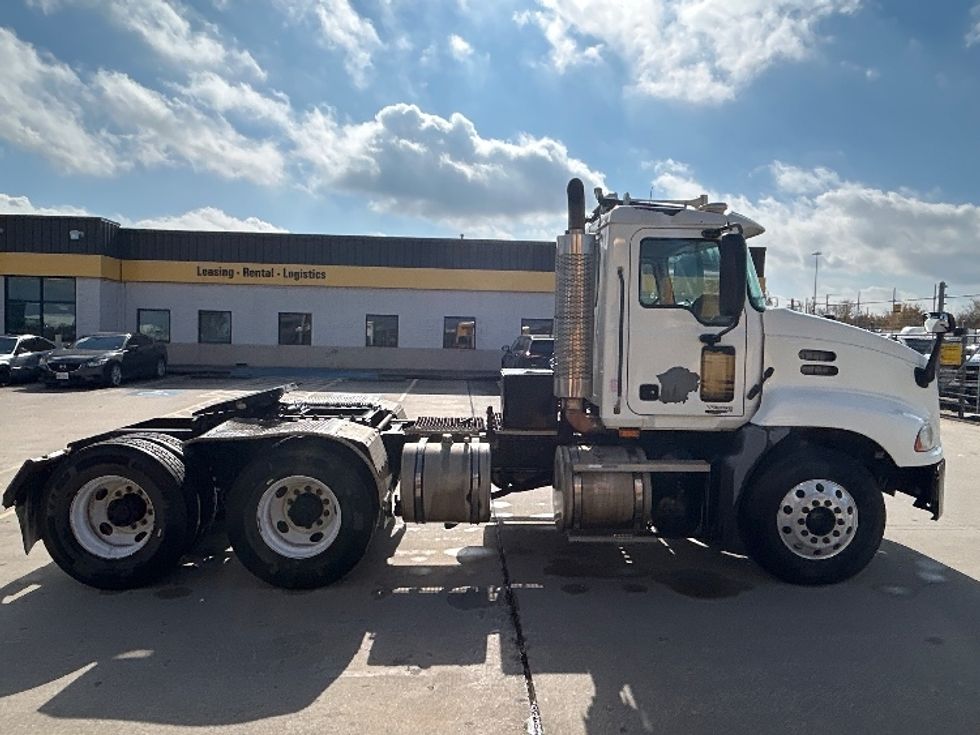 Day Cab Tractor-Heavy Duty Tractors-Mack-2005-Vision CXN613-Houston-TX-487,890\n\t\tmiles-$ 12,500 - Image 8