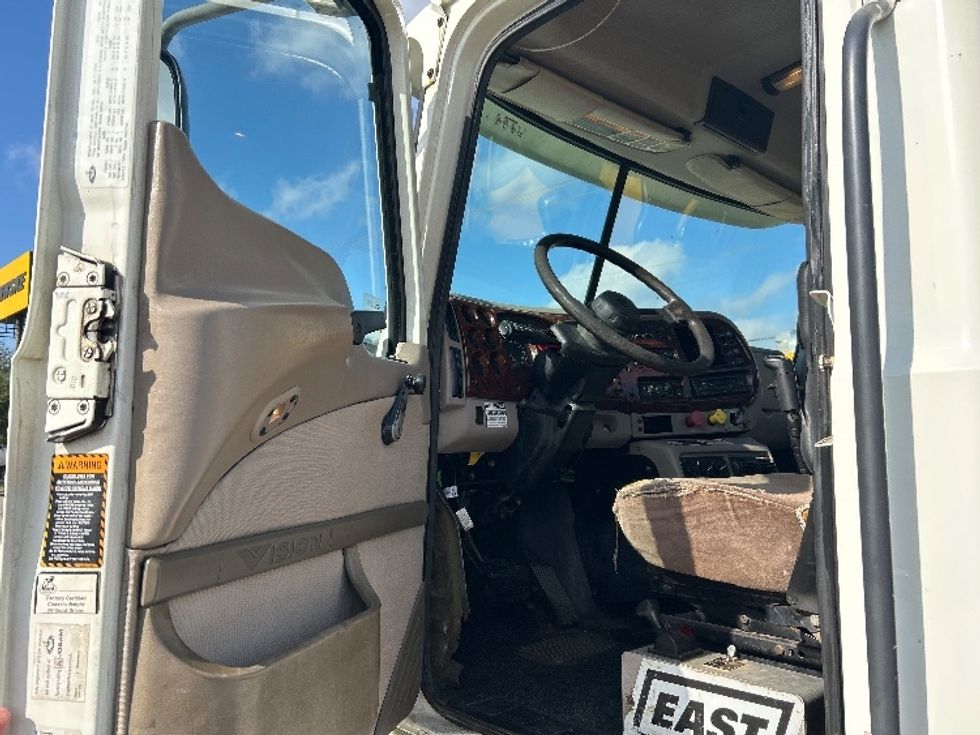 Day Cab Tractor-Heavy Duty Tractors-Mack-2005-Vision CXN613-Houston-TX-487,890\n\t\tmiles-$ 12,500 - Image 9