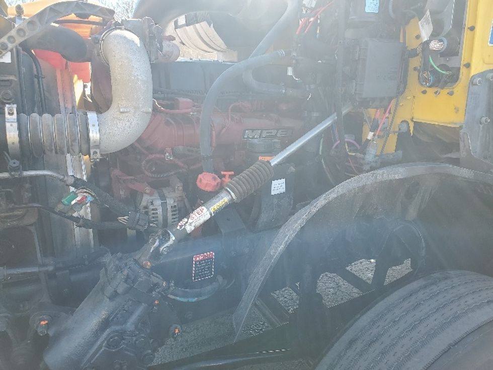 Day Cab Tractor-Heavy Duty Tractors-Mack-2019-ANTHEM-White Deer-PA-247,155\n\t\tmiles-$ 42,250 - Image 16