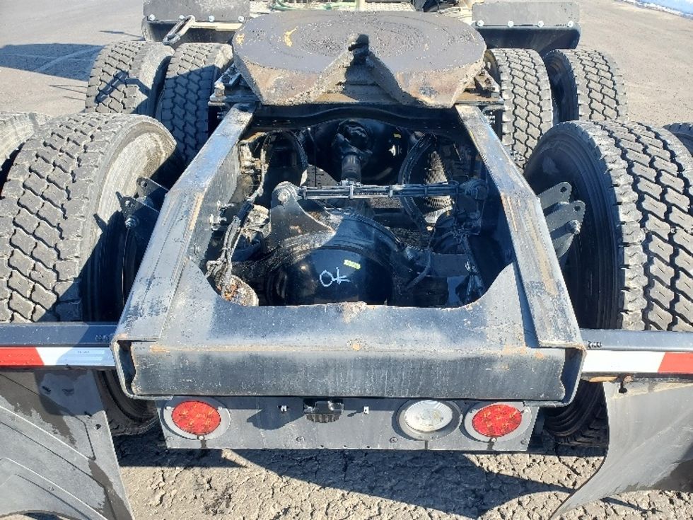 Day Cab Tractor-Heavy Duty Tractors-Mack-2019-ANTHEM-White Deer-PA-247,155\n\t\tmiles-$ 42,250 - Image 6