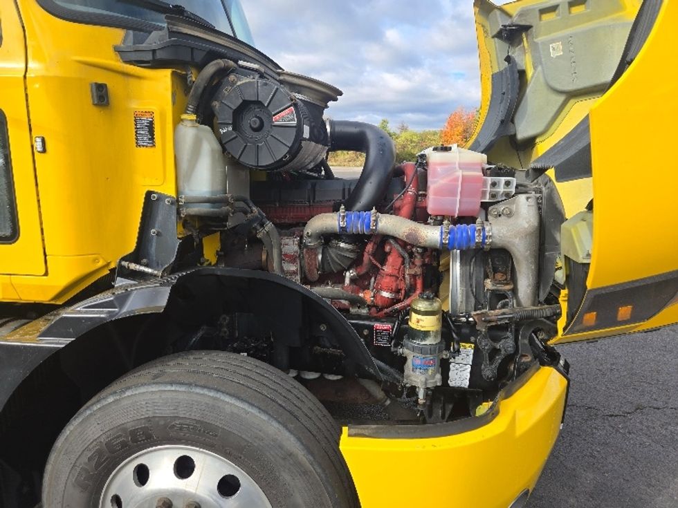 Day Cab Tractor-Heavy Duty Tractors-Mack-2019-ANTHEM-White Deer-PA-457,860\n\t\tmiles-$ 33,250 - Image 15