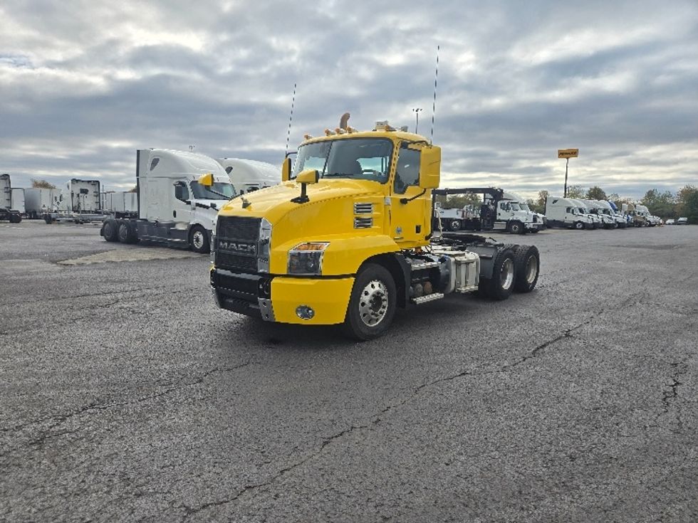 Day Cab Tractor-Heavy Duty Tractors-Mack-2019-ANTHEM-White Deer-PA-457,860\n\t\tmiles-$ 33,250 - Image 3