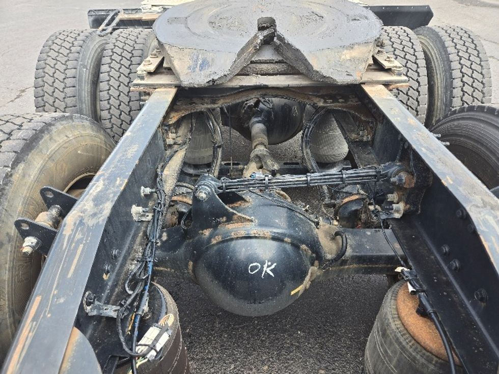 Day Cab Tractor-Heavy Duty Tractors-Mack-2019-ANTHEM-White Deer-PA-457,860\n\t\tmiles-$ 33,250 - Image 6