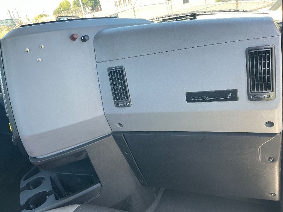 Day Cab Tractor-Heavy Duty Tractors-Mack-2022-ANTHEM-West Sacramento-CA-186,306\n\t\tmiles-$ 61,250 - Image 13