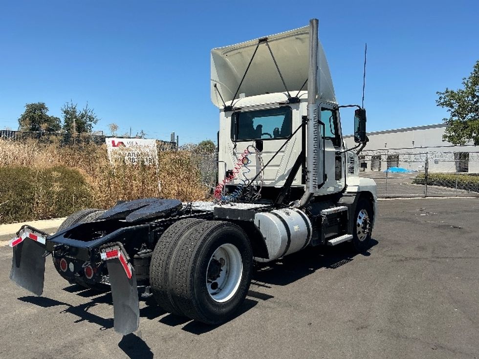 Day Cab Tractor-Heavy Duty Tractors-Mack-2022-ANTHEM-West Sacramento-CA-186,306\n\t\tmiles-$ 61,250 - Image 7