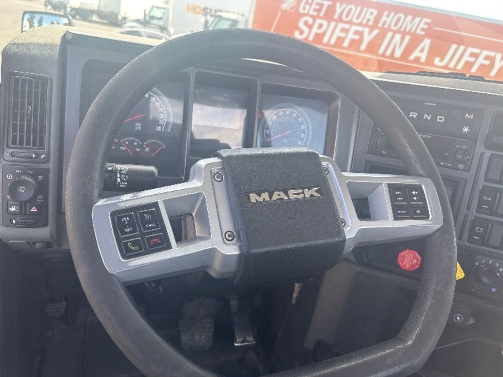 Day Cab Tractor-Heavy Duty Tractors-Mack-2022-ANTHEM-West Sacramento-CA-216,382\n\t\tmiles-$ 60,250 - Image 11