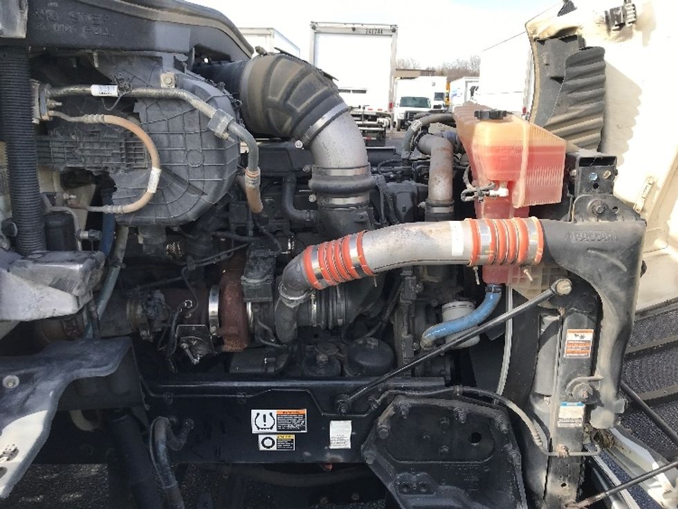 Day Cab Tractor-Heavy Duty Tractors-Peterbilt-2019-579-Charlotte-NC-332,756\n\t\tmiles-$ 33,500 - Image 15