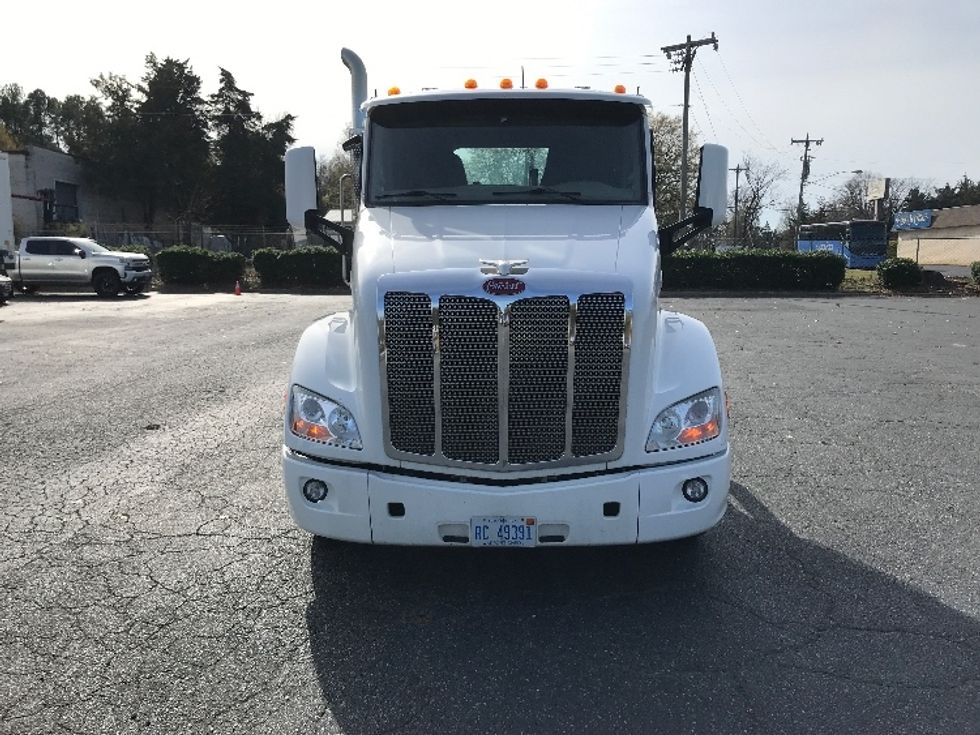 Day Cab Tractor-Heavy Duty Tractors-Peterbilt-2019-579-Charlotte-NC-332,756\n\t\tmiles-$ 33,500 - Image 2