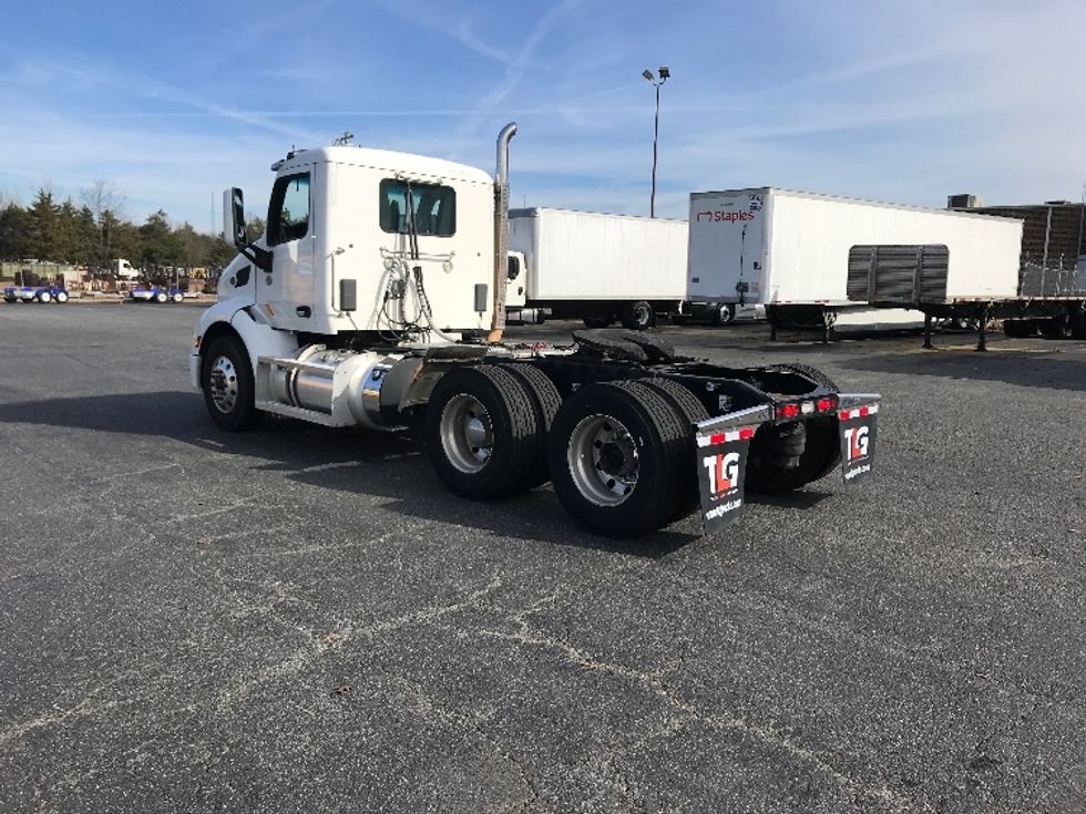 Day Cab Tractor-Heavy Duty Tractors-Peterbilt-2019-579-Charlotte-NC-332,756\n\t\tmiles-$ 33,500 - Image 5