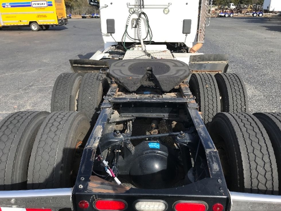 Day Cab Tractor-Heavy Duty Tractors-Peterbilt-2019-579-Charlotte-NC-332,756\n\t\tmiles-$ 33,500 - Image 6