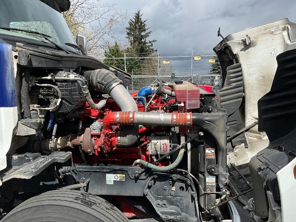 Day Cab Tractor-Heavy Duty Tractors-Peterbilt-2019-579-Portland-OR-224,315\n\t\tmiles-$ 55,250 - Image 15