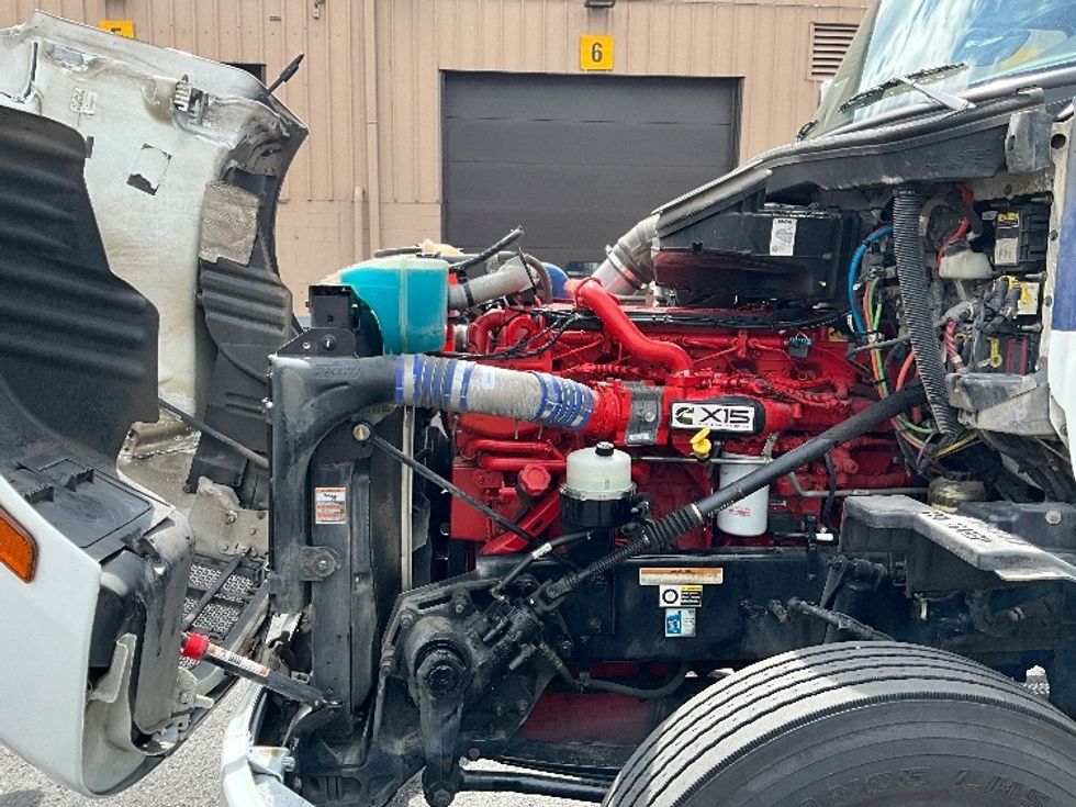 Day Cab Tractor-Heavy Duty Tractors-Peterbilt-2019-579-Portland-OR-224,315\n\t\tmiles-$ 55,250 - Image 16