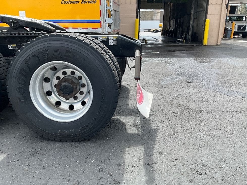 Day Cab Tractor-Heavy Duty Tractors-Peterbilt-2019-579-Portland-OR-224,315\n\t\tmiles-$ 55,250 - Image 20