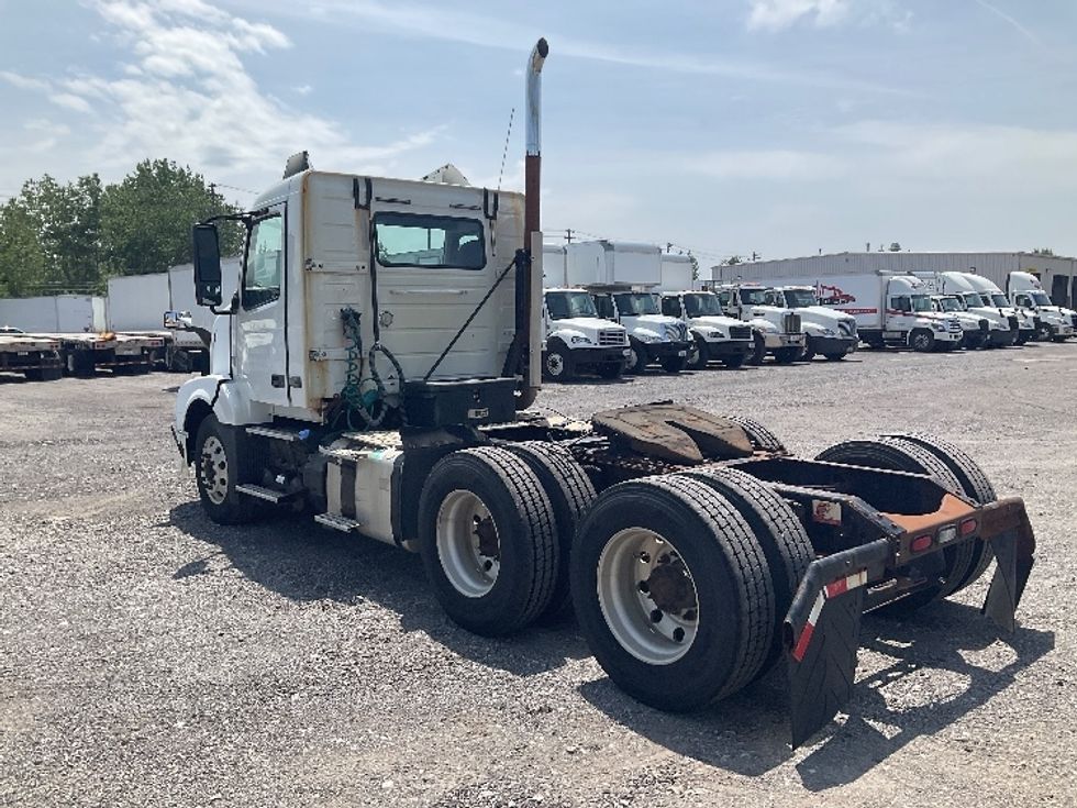 Day Cab Tractor-Heavy Duty Tractors-Volvo-2012-VNL64T300-Buffalo-NY-374,955\n\t\tmiles-$ 16,000 - Image 5