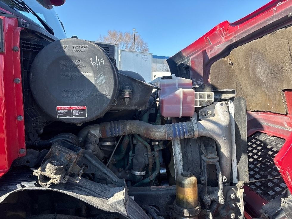 Day Cab Tractor-Heavy Duty Tractors-Volvo-2012-VNM64200-Sturtevant-WI-548,904\n\t\tmiles-$ 7,500 - Image 15