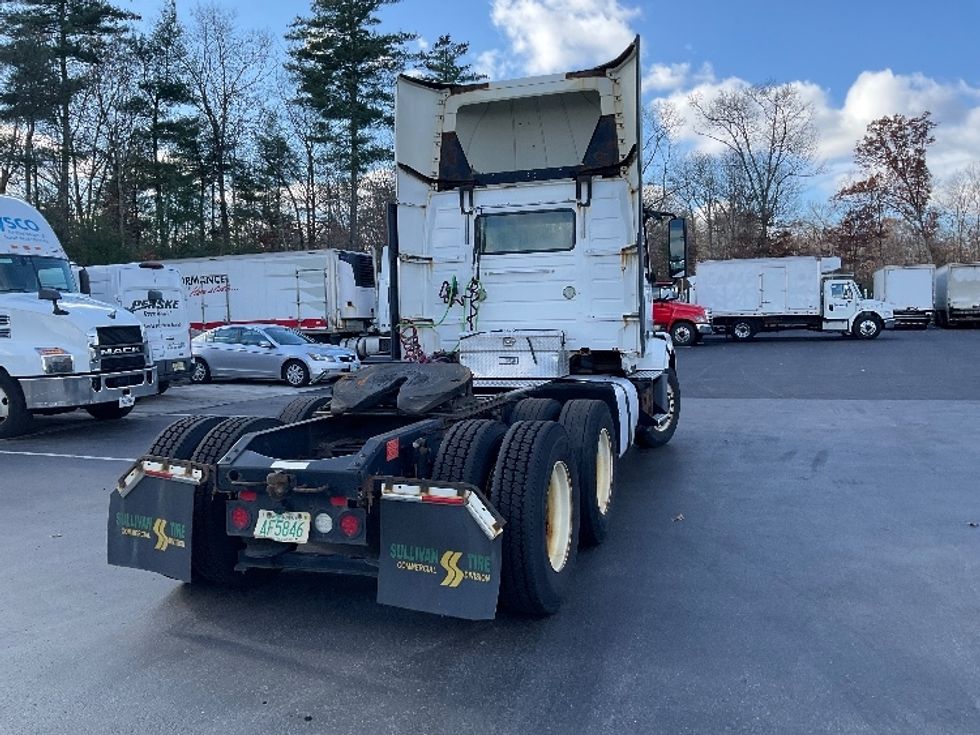 Day Cab Tractor-Heavy Duty Tractors-Volvo-2015-VNL64T300-Londonderry-NH-382,105\n\t\tmiles-$ 25,500 - Image 7