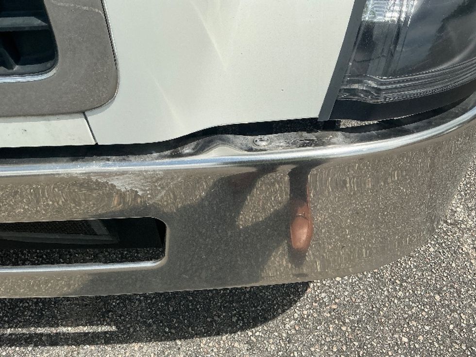 Day Cab Tractor-Heavy Duty Tractors-Volvo-2017-VNL42300-Conway-SC-369,615\n\t\tmiles-$ 25,750 - Image 19