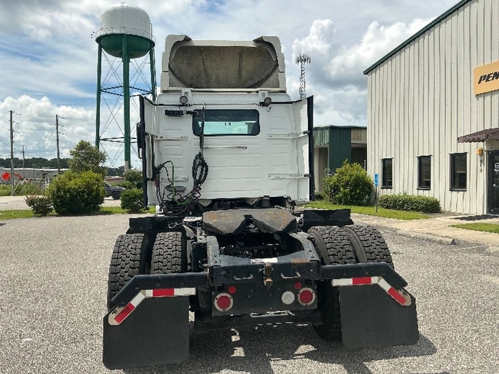 Day Cab Tractor-Heavy Duty Tractors-Volvo-2017-VNL42300-Conway-SC-369,615\n\t\tmiles-$ 25,750 - Image 6