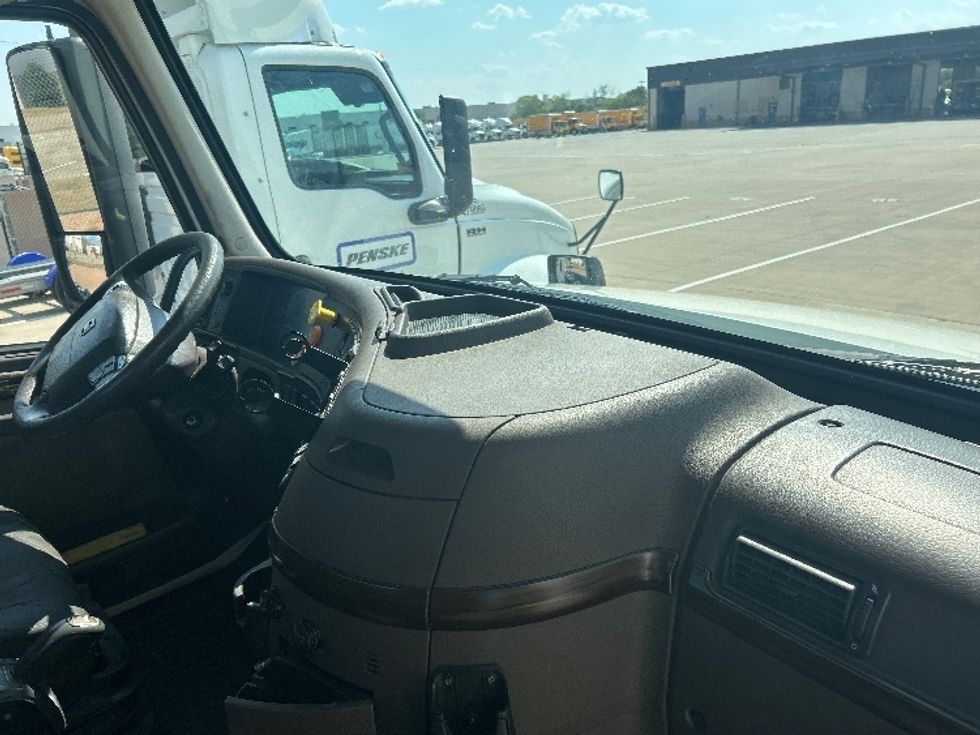 Day Cab Tractor-Heavy Duty Tractors-Volvo-2017-VNL42300-Fort Worth-TX-583,344\n\t\tmiles-$ 19,250 - Image 14