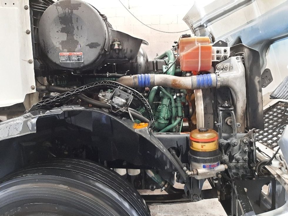 Day Cab Tractor-Heavy Duty Tractors-Volvo-2017-VNL42300-Fort Worth-TX-583,344\n\t\tmiles-$ 19,250 - Image 15