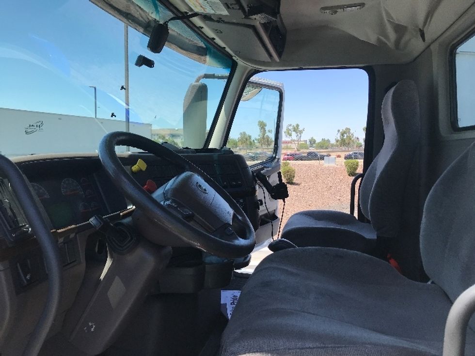 Day Cab Tractor-Heavy Duty Tractors-Volvo-2017-VNL42300-Phoenix-AZ-576,122\n\t\tmiles-$ 10,000 - Image 10