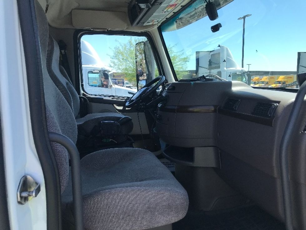 Day Cab Tractor-Heavy Duty Tractors-Volvo-2017-VNL42300-Phoenix-AZ-576,122\n\t\tmiles-$ 10,000 - Image 14