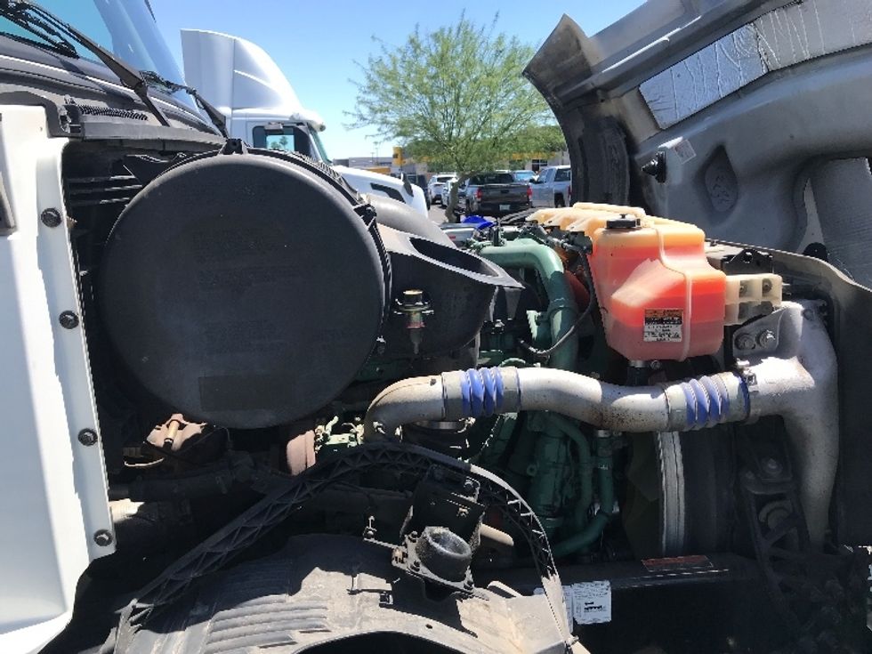 Day Cab Tractor-Heavy Duty Tractors-Volvo-2017-VNL42300-Phoenix-AZ-576,122\n\t\tmiles-$ 10,000 - Image 15