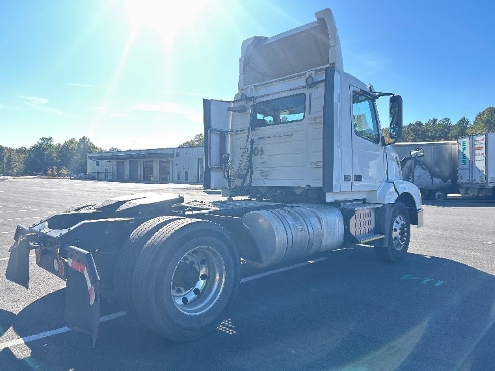 Day Cab Tractor-Heavy Duty Tractors-Volvo-2017-VNL42300-Shreveport-LA-527,827\n\t\tmiles-$ 19,250 - Image 7
