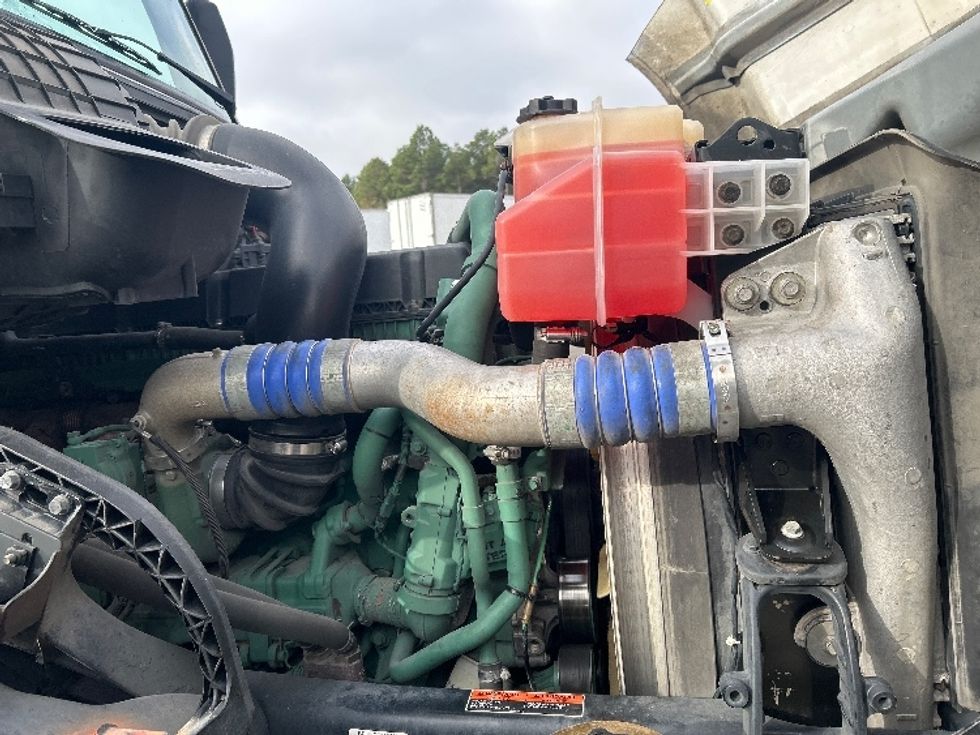 Day Cab Tractor-Heavy Duty Tractors-Volvo-2017-VNL42300-Shreveport-LA-533,779\n\t\tmiles-$ 19,250 - Image 15