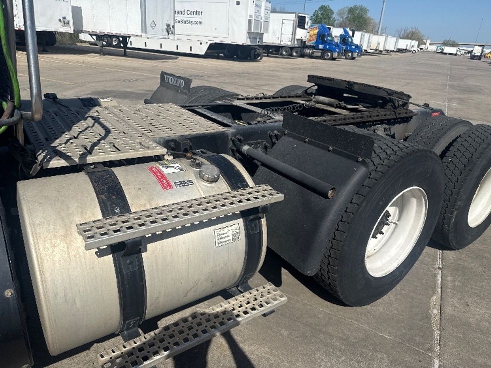Day Cab Tractor-Heavy Duty Tractors-Volvo-2018-VNL64T300-Dallas-TX-139,384\n\t\tmiles-$ 42,500 - Image 17