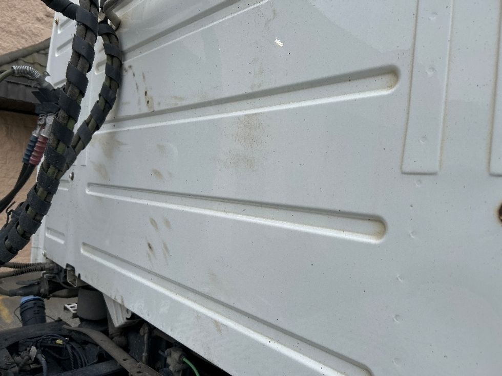 Day Cab Tractor-Heavy Duty Tractors-Volvo-2018-VNL64T300-Delta-BC-483,610\n\t\tkm-$ 56,500 - Image 20