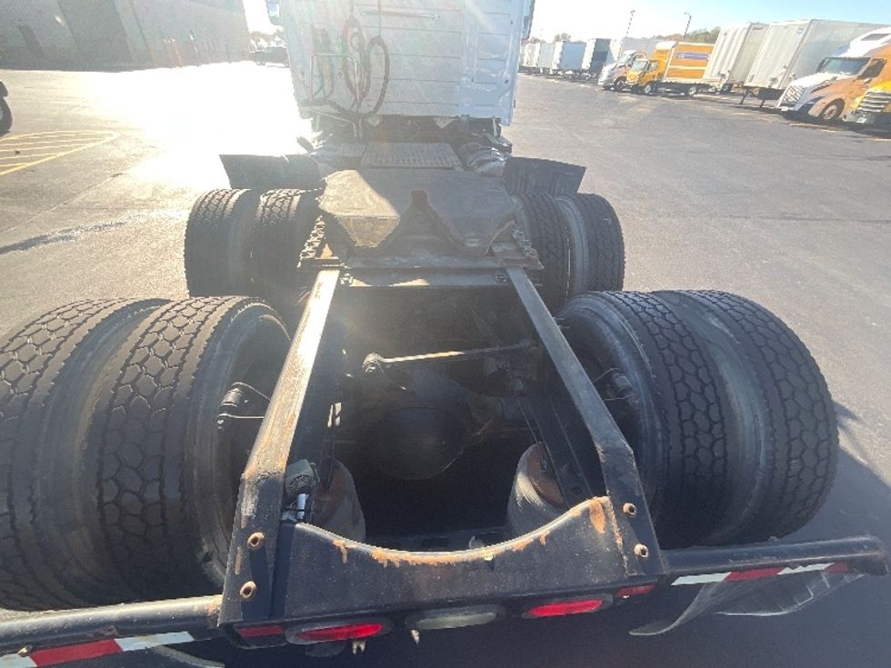 Day Cab Tractor-Heavy Duty Tractors-Volvo-2018-VNL64T300-East Chicago-IN-402,797\n\t\tmiles-$ 36,500 - Image 6