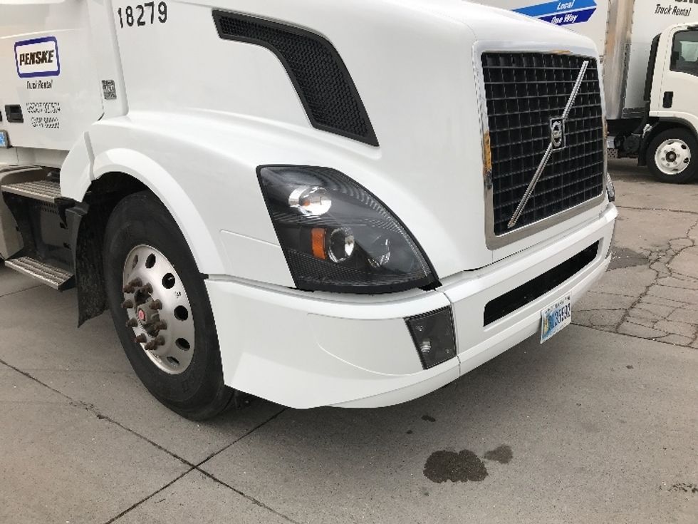 Day Cab Tractor-Heavy Duty Tractors-Volvo-2018-VNL64T300-Jerome-ID-228,789\n\t\tmiles-$ 49,750 - Image 19