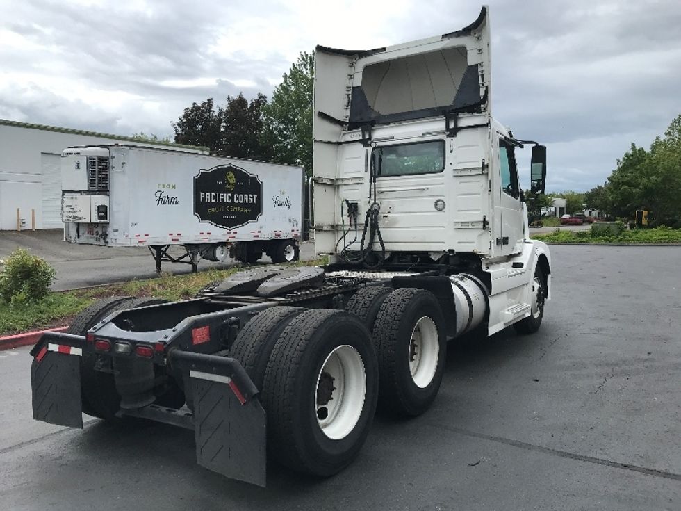 Day Cab Tractor-Heavy Duty Tractors-Volvo-2018-VNL64T300-Kent-WA-345,792\n\t\tmiles-$ 34,750 - Image 7
