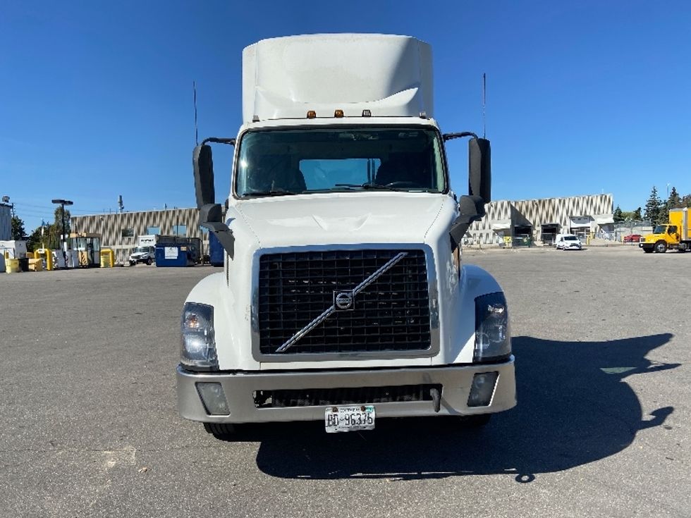 Day Cab Tractor-Heavy Duty Tractors-Volvo-2018-VNL64T300-Mississauga-ON-1,006,662\n\t\tkm-$ 32,250 - Image 2