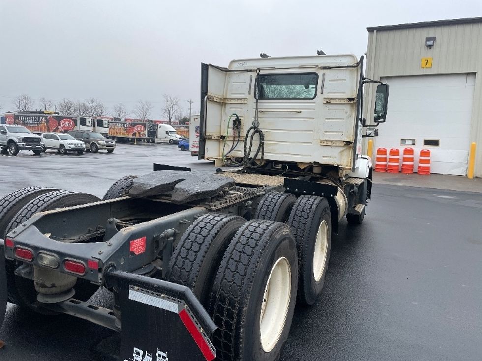 Day Cab Tractor-Heavy Duty Tractors-Volvo-2018-VNL64T300-Statesville-NC-429,887\n\t\tmiles-$ 42,500 - Image 7
