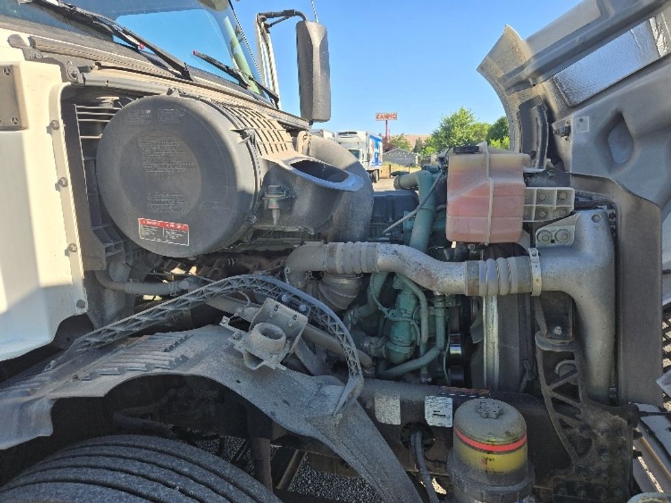 Day Cab Tractor-Heavy Duty Tractors-Volvo-2018-VNL64T300-Yakima-WA-173,741\n\t\tmiles-$ 50,500 - Image 16