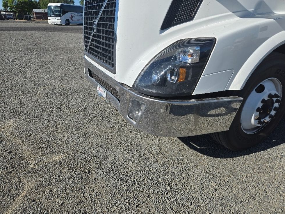 Day Cab Tractor-Heavy Duty Tractors-Volvo-2018-VNL64T300-Yakima-WA-173,741\n\t\tmiles-$ 50,500 - Image 19