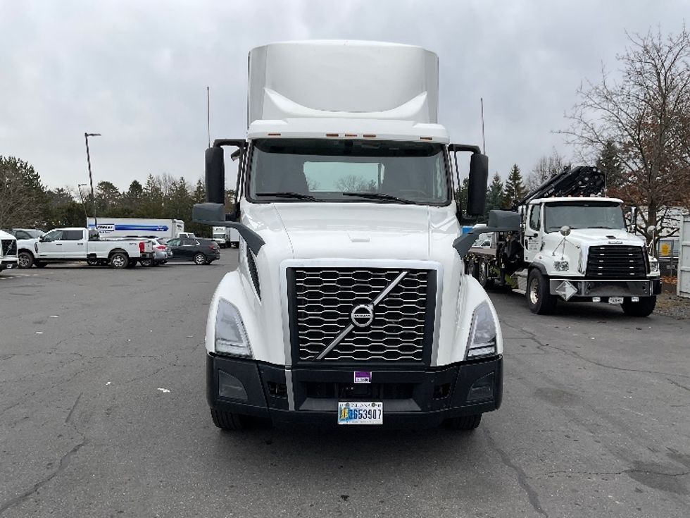 Day Cab Tractor-Heavy Duty Tractors-Volvo-2019-VNL42300-Albany-NY-444,919\n\t\tmiles-$ 24,750 - Image 2