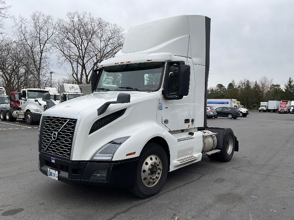 Day Cab Tractor-Heavy Duty Tractors-Volvo-2019-VNL42300-Albany-NY-444,919\n\t\tmiles-$ 24,750 - Image 3
