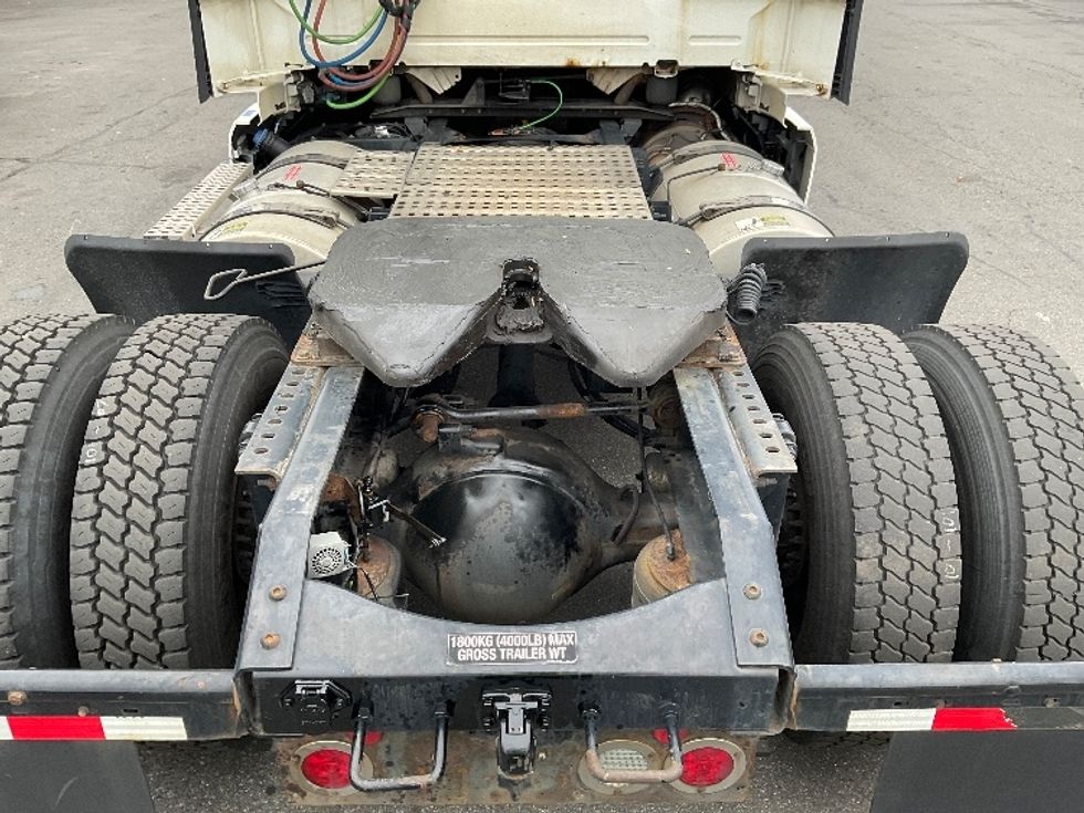 Day Cab Tractor-Heavy Duty Tractors-Volvo-2019-VNL42300-Albany-NY-444,919\n\t\tmiles-$ 24,750 - Image 6