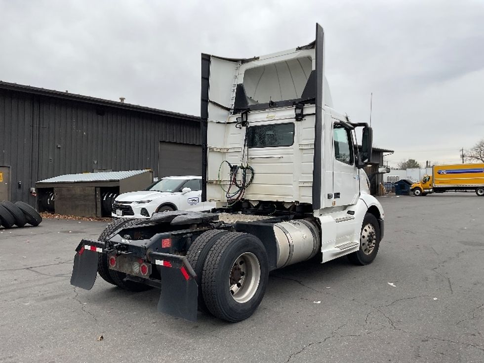 Day Cab Tractor-Heavy Duty Tractors-Volvo-2019-VNL42300-Albany-NY-444,919\n\t\tmiles-$ 24,750 - Image 7