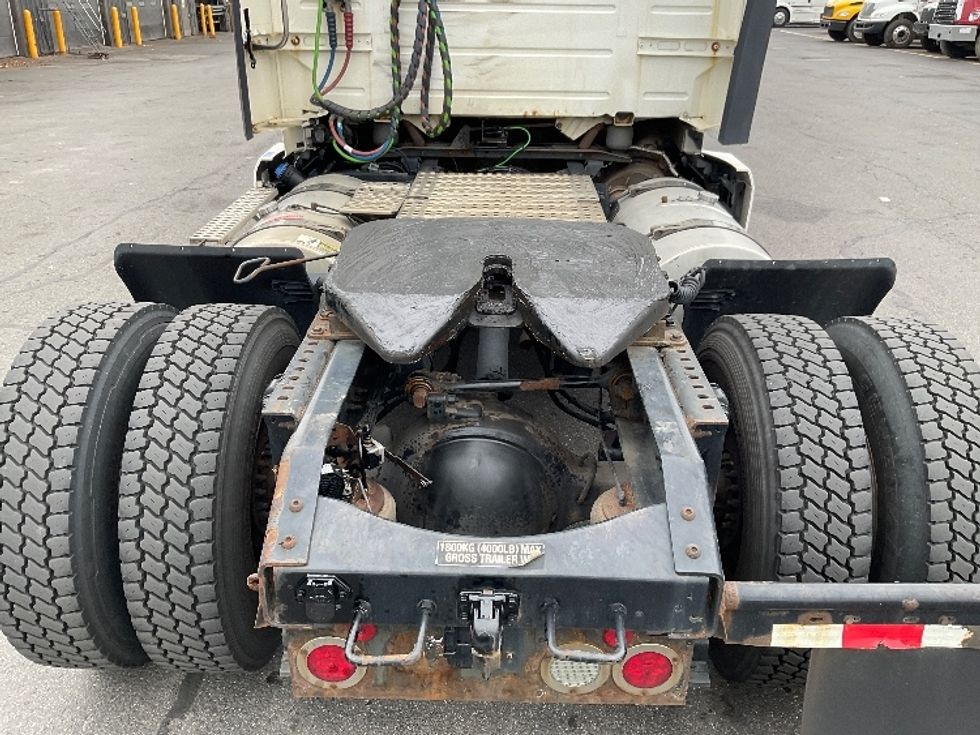 Day Cab Tractor-Heavy Duty Tractors-Volvo-2019-VNL42300-Albany-NY-450,270\n\t\tmiles-$ 24,500 - Image 6